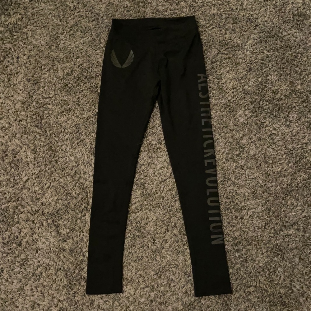 Aesthetic Revolution workout leggings